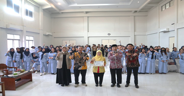 PELATIHAN PERSONAL HYGIENE DAN PENCEGAHAN & PENGENDALIAN INFEKSI (PPI) DI AMAYO YOGYAKARTA