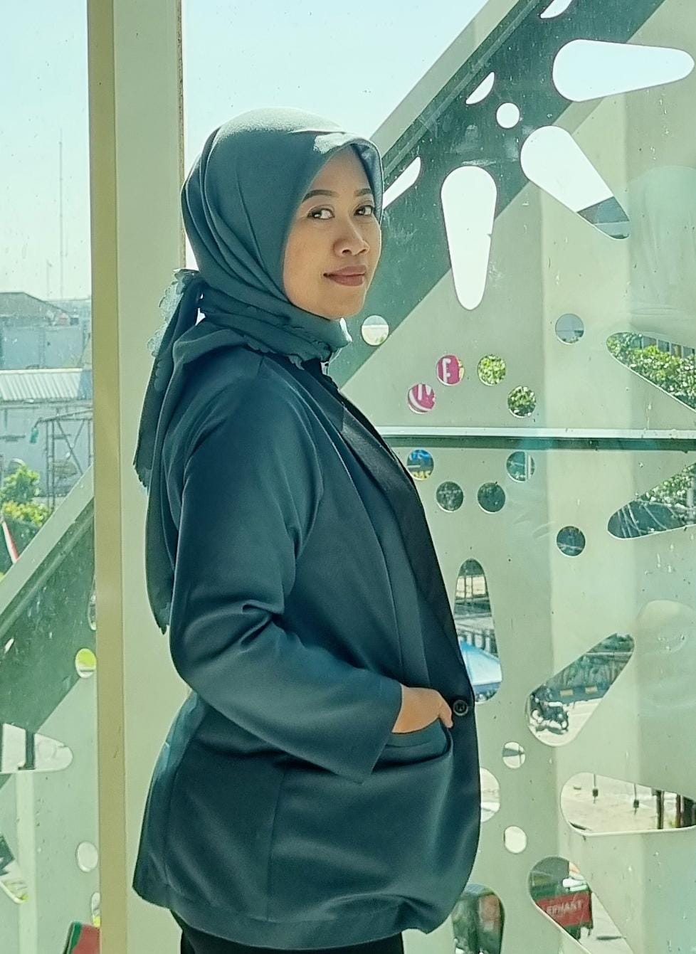 ANDHINA IKA SUNARDI, S.Pd., M.Pd.